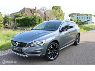 Volvo V60 Cross Country 2.0 D4 / Pano / Trekh / BLIS / Navi