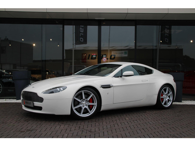 Aston Martin V8 Vantage | Handbak 6 | Pearl White | BTW-auto |