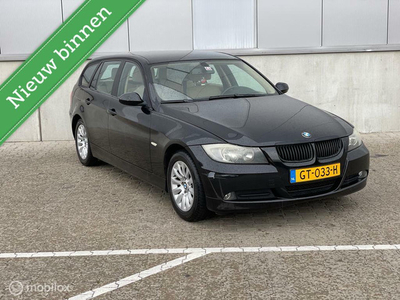 BMW 3-serie Touring 318i High Executive