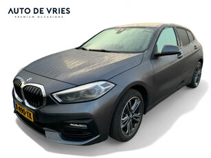 BMW 1-serie 118i Automaat Sport Executive Edition | Full LED | Sportstoelen | Privacy glass