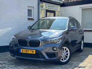 BMW X1 sDrive18i High Executive | Navigatie | Cruise Control | Lichtmetalen Velgen | Dealer Onderhouden |