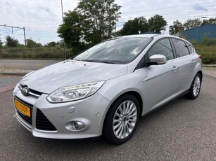 Ford Focus 1.6 / 150 PK TITANIUM BOMVOL NAVI