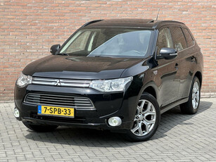 Mitsubishi Outlander 2.0 PHEV Instyle+ Leder - Schuifdak - Dealer Onderhouden - Trekhaak