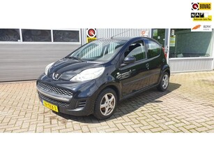 Peugeot 107 1.0-12V XS 5 Deurs Winterbanden Airco Rijklaar