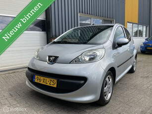 Peugeot 107 1.0-12V XS Urban Move NETTE AUTO!