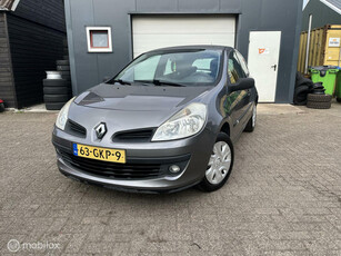 Renault Clio 1.2-16V Bj 2008 Nieuwe apk ! Slechts 130000 km!