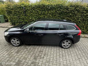 Volvo V60 2.0 D3 Summum Uniek nette en zeer goed onderhouden!!!