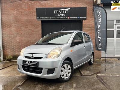 Daihatsu Cuore 1.0 Trend | 5-Drs | Stuurbekrachtiging | Afneembare Trekhaak | Bj 2008 | Apk tot 11-03-2025!!! |