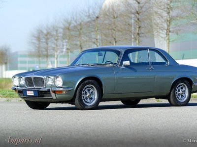 Klassieke Jaguar XJ6-C 4.2