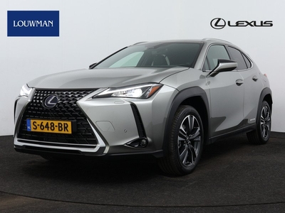 Lexus UX 250h Preference Line | Apple Carplay-Android Auto | Spraakbediening | Parkeercamera |