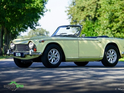 Triumph TR250 met Overdrive uit 1968