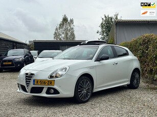 Alfa Romeo Giulietta 1.4 T Exclusive Leer/Navi/Pano