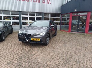 Alfa Romeo Stelvio 2.0 T AWD 280 pk veloce sport stoelen