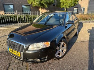 Audi A4 Limousine AUTOMAAT MET FLIPER, AIRCO & JAAR APK!