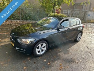 BMW 1-serie 114i EDE NETTE AUTO RIJDT EN SCHAKELT GOED