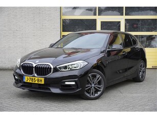 BMW 1-serie 118i Automaat! Executive Sport BJ2020 Lmv 17