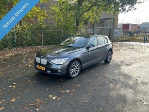 BMW 1-serie 118i Business NETTE AUTO RIJDT EN SCHAKELT GOED