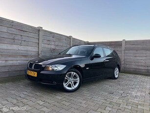 BMW 3-serie Touring 318i Executive NAVI-Nieuwe APK