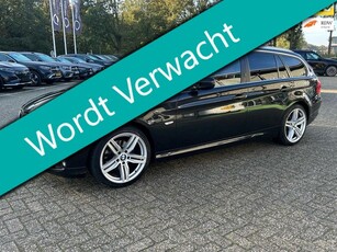 BMW 3-serie Touring 318i Luxury Line Clima Leder Navi Xenon