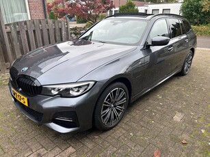 BMW 3-serie Touring 330e M-Sport, Pano, Drive Ass. Prof