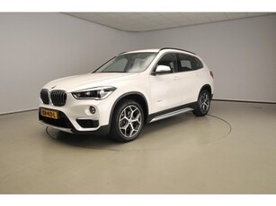 BMW X1 sDrive18i X-Line / Trekhaak / LED / Leder / Alu