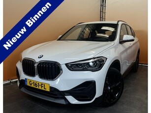 BMW X1 xDrive20i Executive Edition sportinterieur navigatie