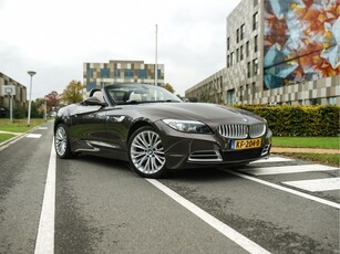 BMW Z4 [E89] sDrive23i Design Pure White l Sportstuur l