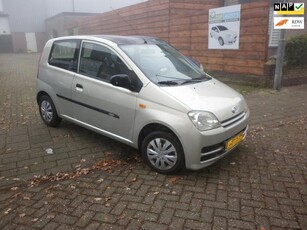 Daihatsu Cuore 1.0-12V Osaka nieuwe apk!