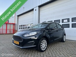 Ford Fiesta 1.0 Style/5-Drs/Airco/Navi/PDC/Trekhaak/NAP/APK