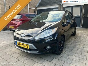 Ford Fiesta 1.6 120pk TitaniumRIJKLAARPDCCLIMATECRUISE!!