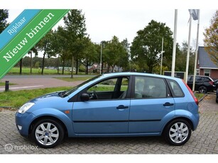 Ford Fiesta 1.6-16V Ghia 5DRS, '03 AircoT.haakNieuwe APK!