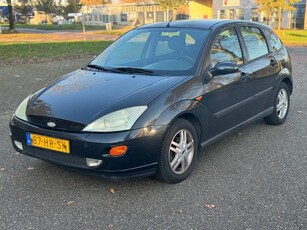 Ford Focus 1.6-16V Collection Airco