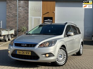 Ford Focus Wagon 1.6 Titanium Dealer onderhouden