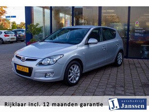 Hyundai I30 1.6i Dynamic Business Prijs rijklaar incl. 12