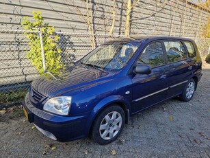 Kia Carens 1.8-16V LX (bj 2003)