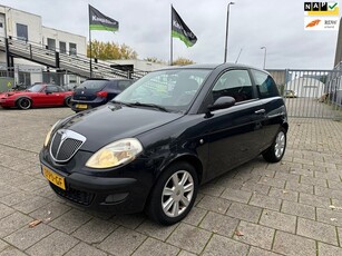 Lancia Ypsilon 1.2-16V Argento airco