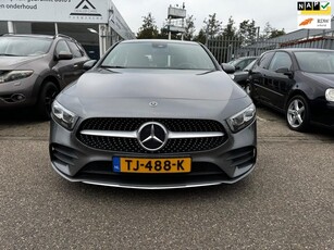 Mercedes-Benz A-klasse 180 d Business Solution AMG