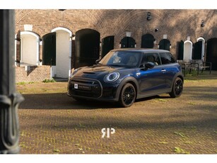 Mini Cooper SE Resolute Edition 33 kWh