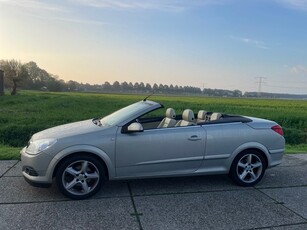 Opel Astra TwinTop, leder, navigatie, 87512km Nederlandse