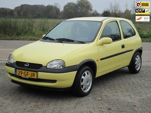 Opel Corsa 1.2i-16V Onyx Zeer mooi