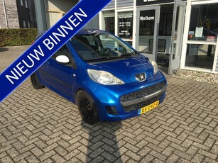 Peugeot 107 1.0-12V 5Drs met Airco en een nieuwe APK.