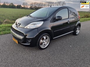 Peugeot 107 1.0-12V Sublime airco 5 deurs