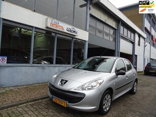 Peugeot 206 + 1.1 Access Lite