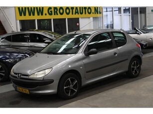 Peugeot 206 1.1 XR Stuurbekrachtiging (bj 2002)