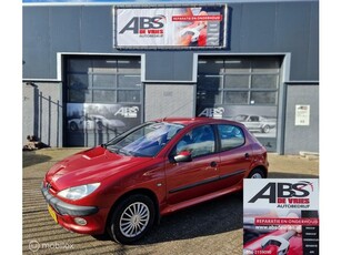 Peugeot 206 1.6-16V Gentry AUTOMAAT AIRCO