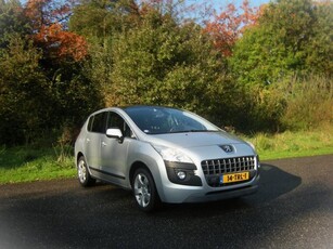 Peugeot 3008 1.6 THP Active . Pano dak . Airco .