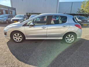 Peugeot 308 1.6 VTi Active,navigatie/parkeersenoren/km 70346