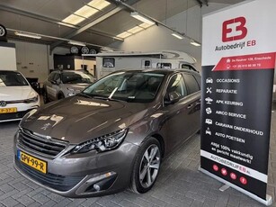 Peugeot 308 SW 1.2 e-THP Allure pano-keyles-navi-pdc