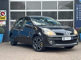 Renault Clio 1.6-16V Exception Panoramadak Cruise