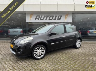 Renault Clio 1.6 20th Anniversary